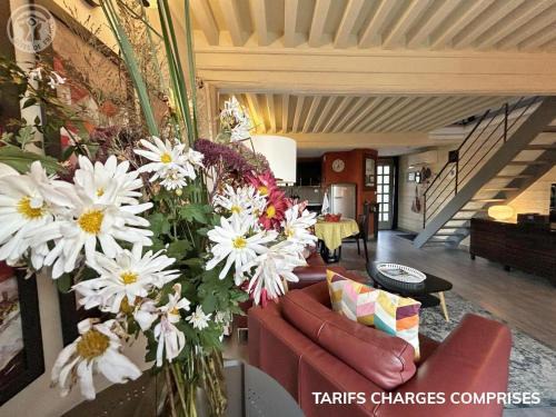 Gîte de charme avec terrasse, Wi-Fi et équipement bébé - FR-1-496-125