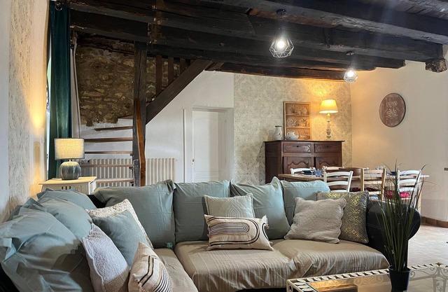 Gîte en Périgord Noir ,vue Exceptionnelle- Audrix-6 Pers-proche Sarlat