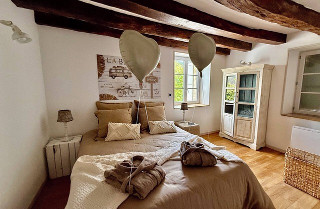 Gîte Maison de Campagne Le Petit Refuge with Private Spa