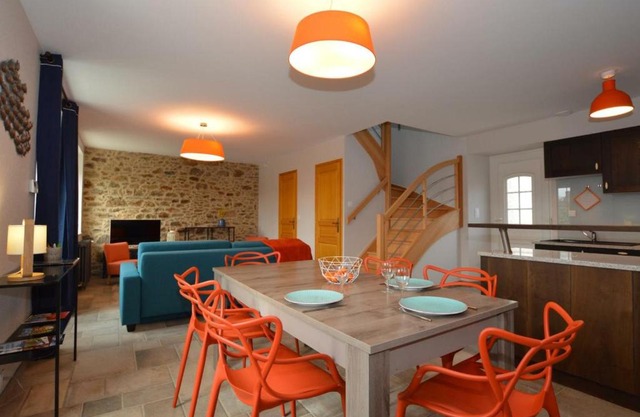 Gîte Saint-Jouan-des-Guérets, 4 pièces, 6 personnes - FR-1-538-108