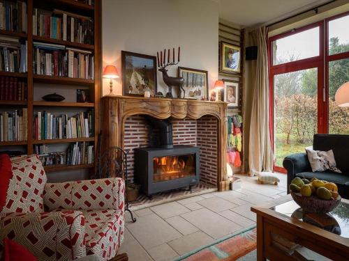 Gîte spacieux et charmant avec terrasse dans un cadre paisible - FR-1-489-499