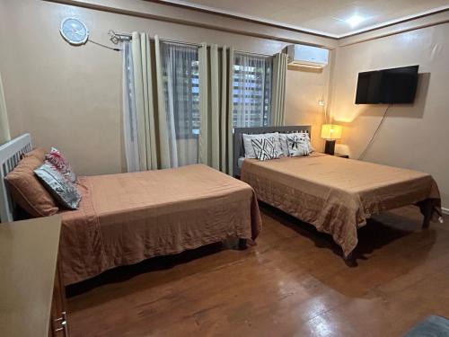 G Apartment - Queen Room