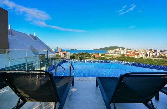 Gaivotas Golden - a 200 metros da praia
