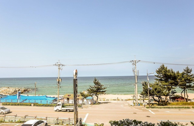 Gangneung Gyeongpodae Daedeokosutel
