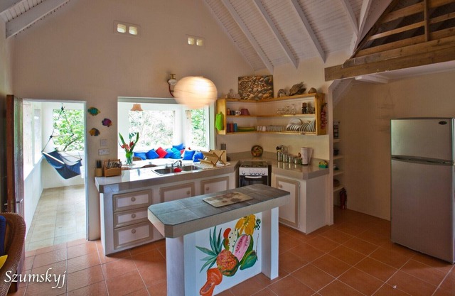 Garden View Unit, Only 1 mile from Airport - 10min