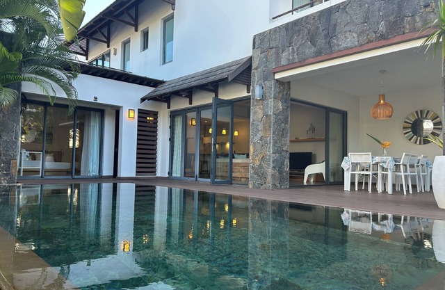 Garden Villa 3 minutes' walk from Mont Choisy beach