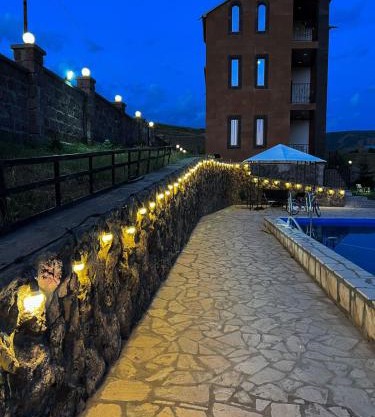 Garni Hills