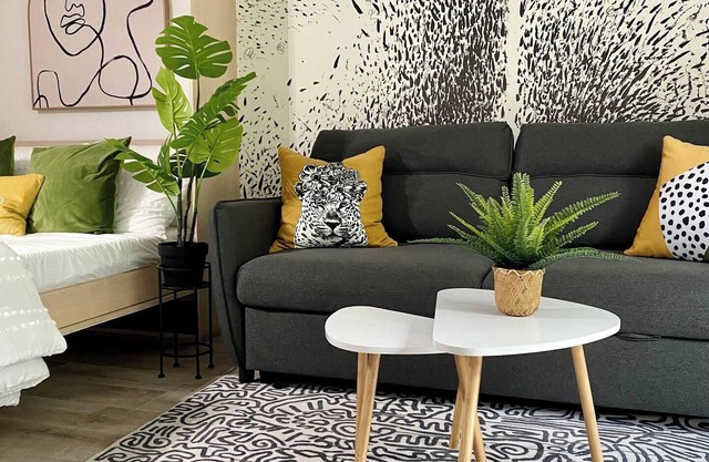 Gastown Haven: Where History Meets Comfort