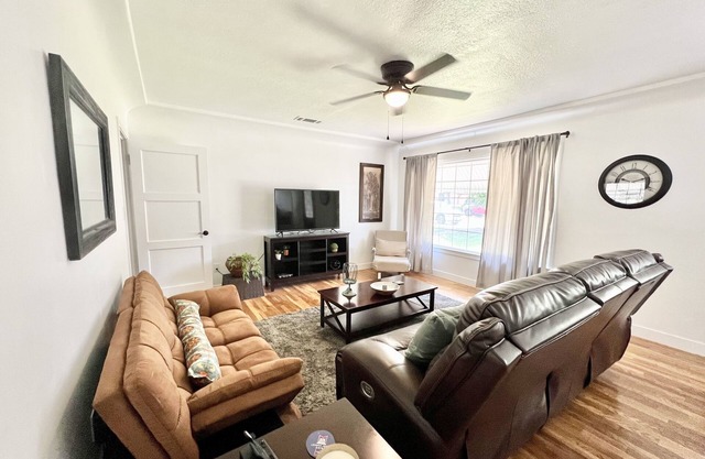 Gateway to the Sequoias