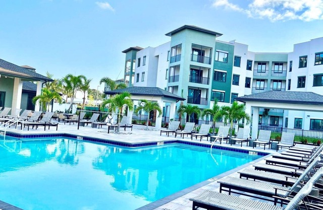 GatewayCommons 2BD 2