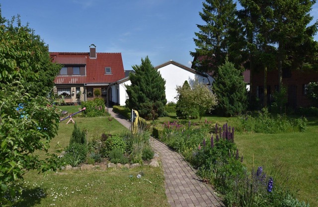 Gemütliche Ferienwohnung mit Garten in Robertsdorf