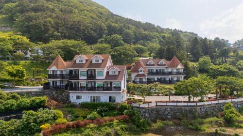 Geoje Gaonara Pension