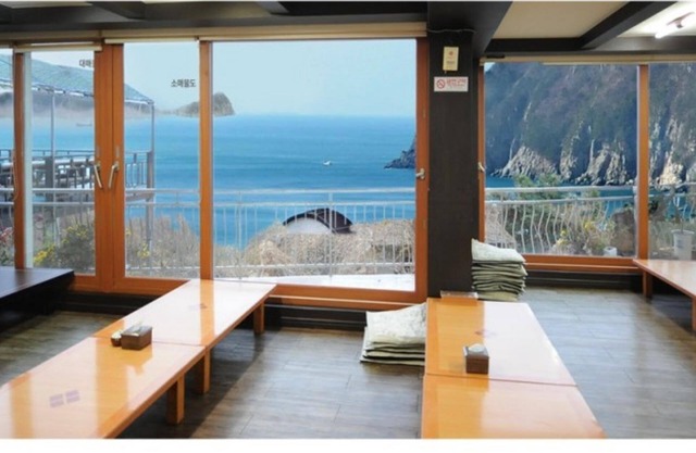 Geojedo Hongpo Pension