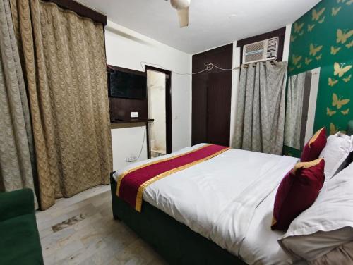 Gera Kalkaji Hotel