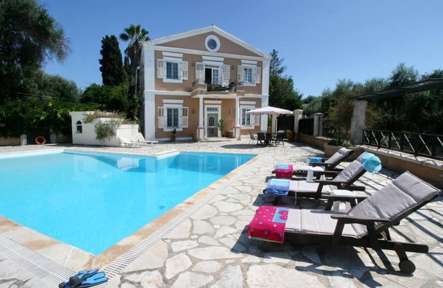 Gerald Durell Pink Strawberry Pool Villa