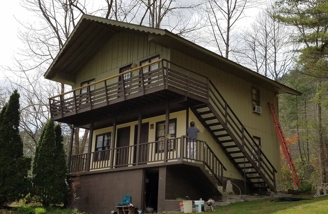 Get away to the Mountains in this Cozy Chalet. Clean and Quiet