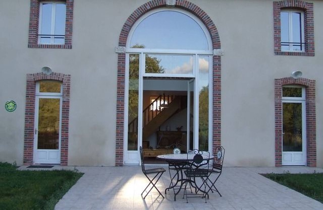 Gite Ouzouer-sur-Trézée, 3 bedrooms, 8 persons