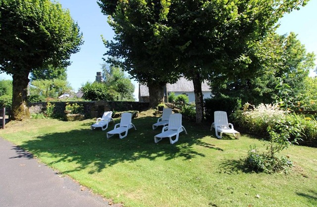 Gite Saint-Bonnet-de-Salers, 4 bedrooms, 8 persons