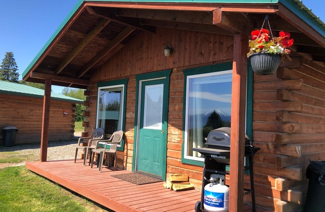 Glacier View Cabins - Private Studio Cabins
