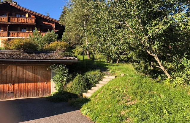 Glacier Views, Sunny Chalet - Garden, Sleeps 6.