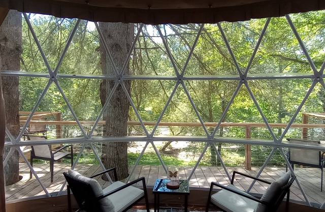 GlampOut Resort - Elk River