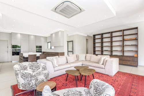 Glenhazel house 3BR Unit C