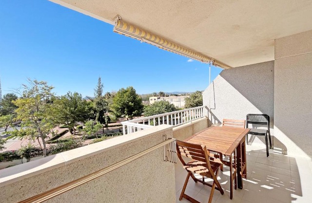 Global Properties, Apartamento de 3 dormitorios y terraza en la playa de Canet