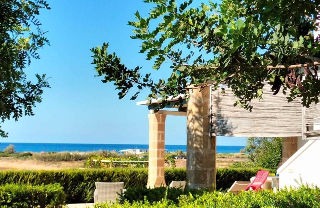 Gold Beach House 2 - Two Bedroom House, Sleeps 4