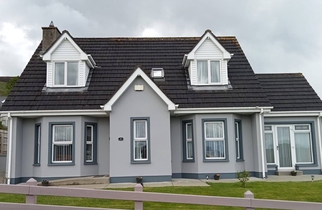 Golf/Beach 5min walk away (WIFI)