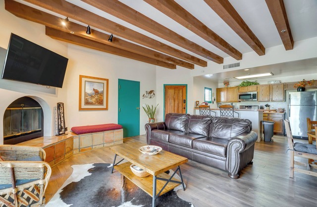 Golf Course & Mtn Views - Tucson Getaway!