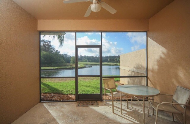 Golfer's paradise in resort style Heritage Harbour - Cypress Cove