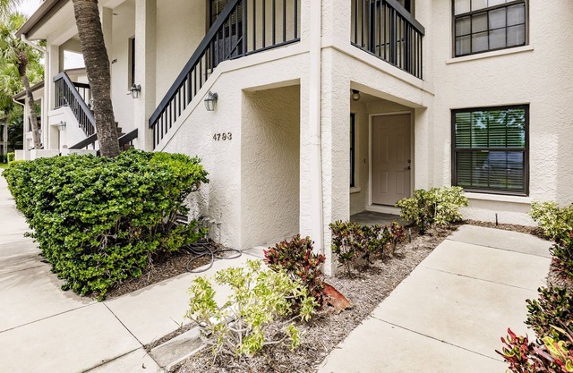 Golfing and close to the beach, 2bd/2bath Condo