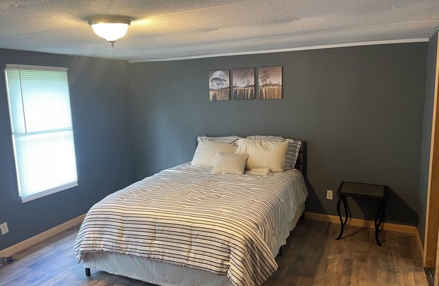 GOLIATH RENTALS. 3-bedroom house in Rush KY. 0.1 miles from trailhead