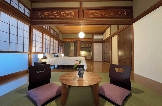 Good old comfortable Japanese house, completely private space, "Private lodging KUMANO" Easy access to Aoshima Shrine and the world's best surfing spots.