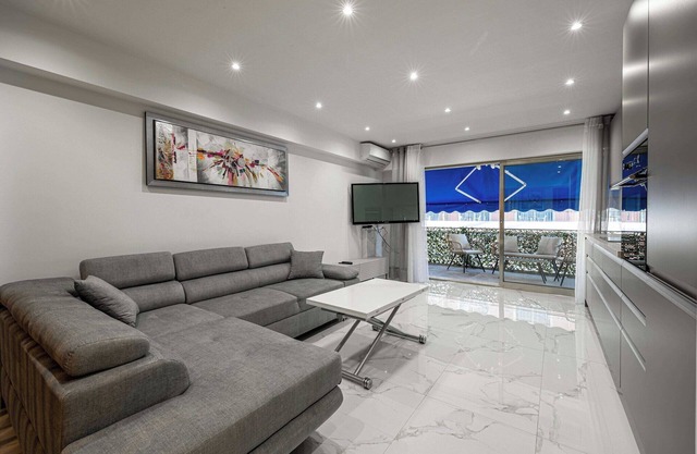 Gorgeous apartment - Near Beach - 2BR/6p