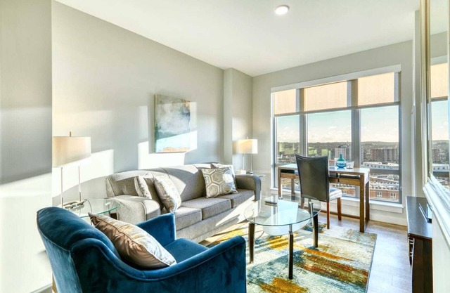 Gorgeous Apt Downtown