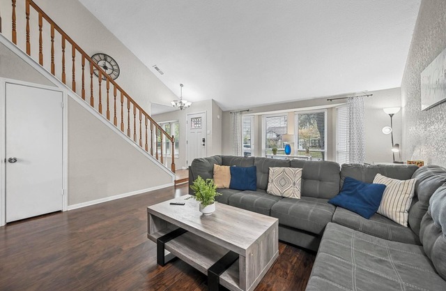 Gorgeous Garland 3BR Getaway