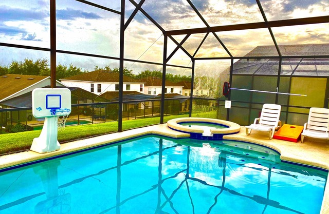 ⭐️Gorgeous-Gated-Spacious-⭐️Modern & Updated-Game room-Pool-Min. to Disney-Wi-Fi