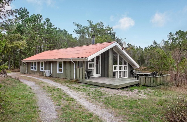 Gorgeous home in ålbæk with kitchen