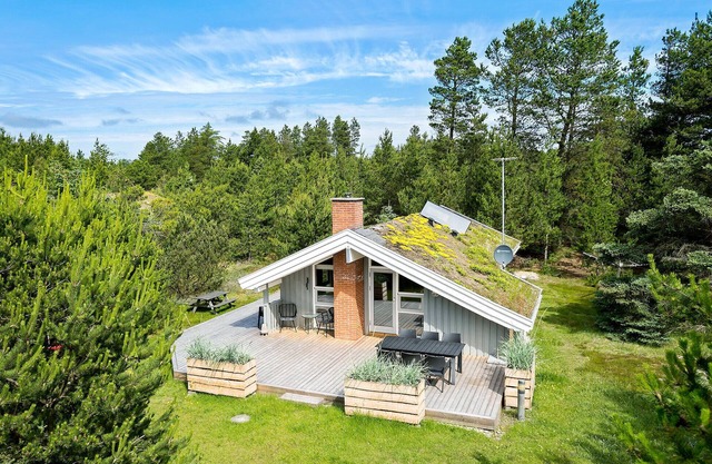 Gorgeous home in Blokhus with WiFi