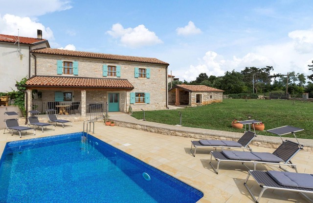 Gorgeous home in Buje