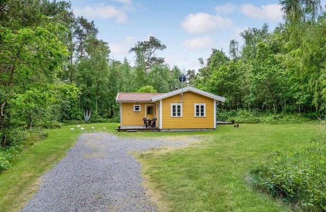 Gorgeous home in Nexø with WiFi