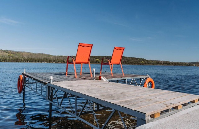 Gorgeous House on Trent River