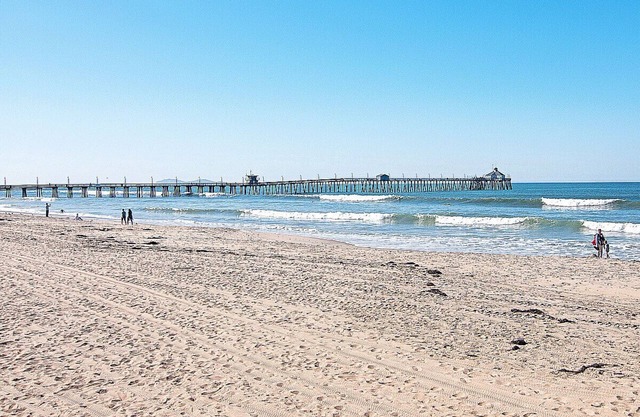 Gorgeous Large Spacious 3 Bedroom Direct Oceanfront