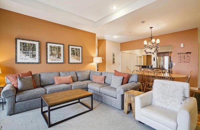 Gorgeous views, tastefully decorated Ski on ski off 3 bedroom condo, with sports center access Lodges 303