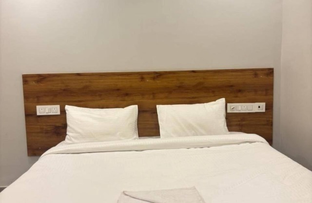 Goroomgo Vaishnavi Residency