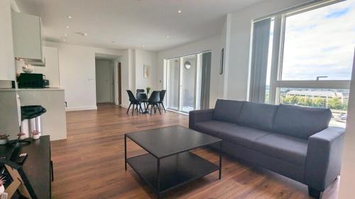 Grand Exchange near Ascot 2 bed with Parking