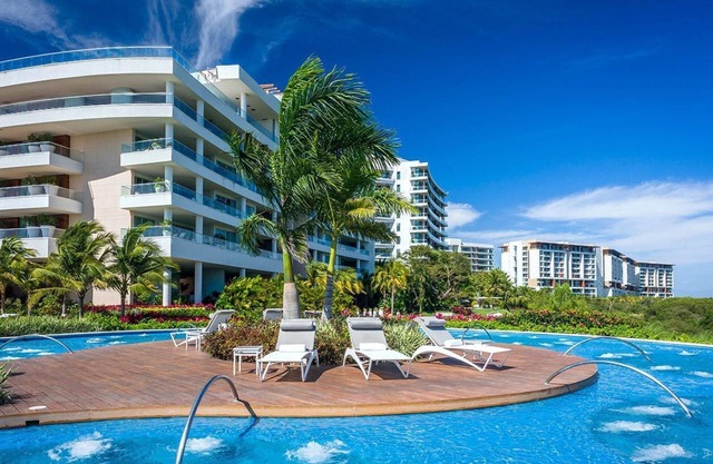 Grand Luxxe Loft 1 BR