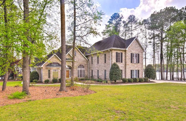 Grand Mt Gilead Villa on Lake Tillery with Dock