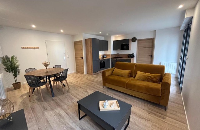 Grand T2 - Terrasse - Centre ville - Gare - Darcy